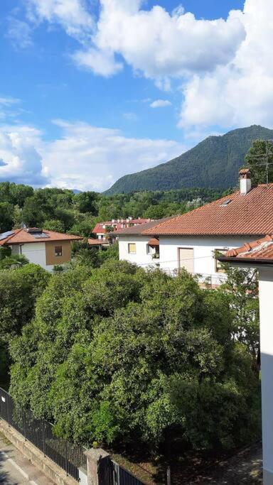 Lago Maggiore, Leggiuno, Ampio Appartamento Extérieur photo