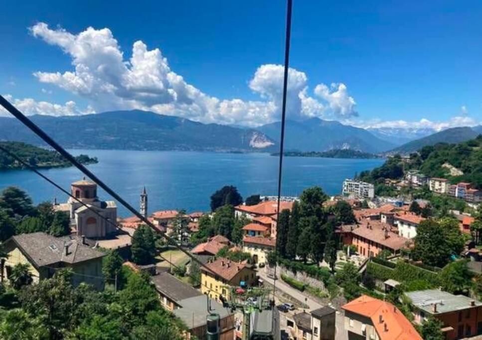 Lago Maggiore, Leggiuno, Ampio Appartamento Extérieur photo