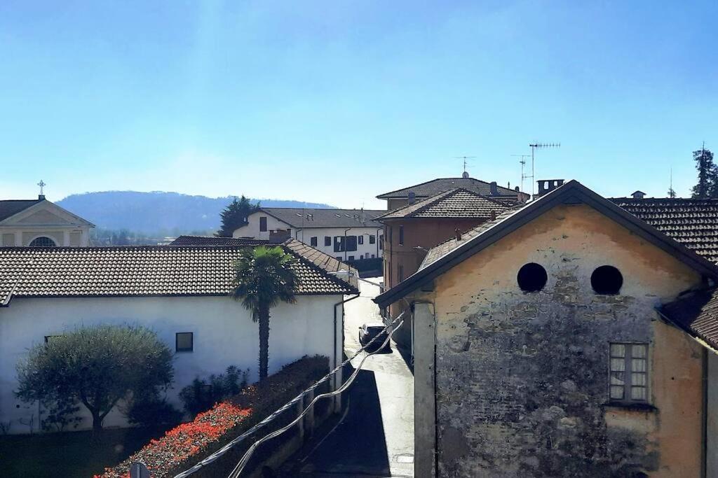 Lago Maggiore, Leggiuno, Ampio Appartamento Extérieur photo