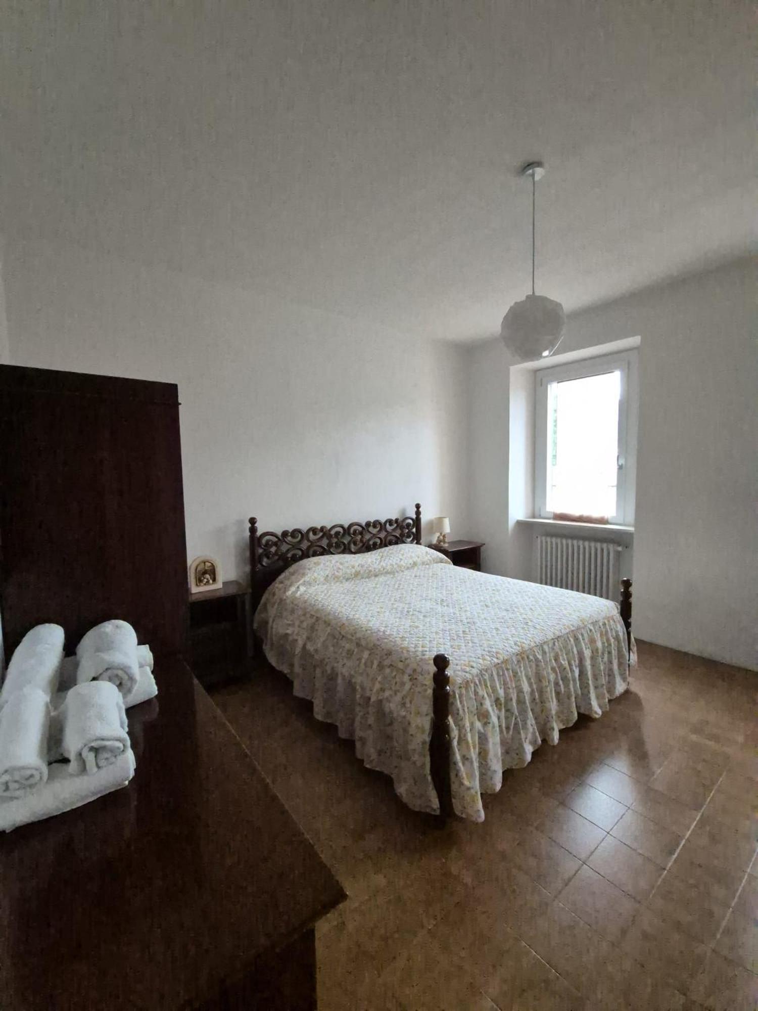 Lago Maggiore, Leggiuno, Ampio Appartamento Extérieur photo